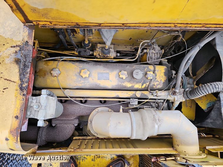 image for item DQ1120 1971 P&H Crane 430ATC-8X4  crane truck