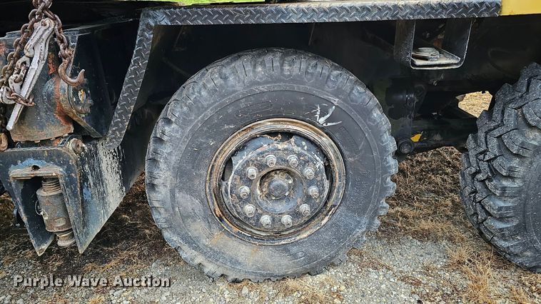 image for item DQ1120 1971 P&H Crane 430ATC-8X4  crane truck