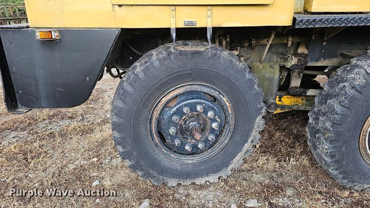 image for item DQ1120 1971 P&H Crane 430ATC-8X4  crane truck