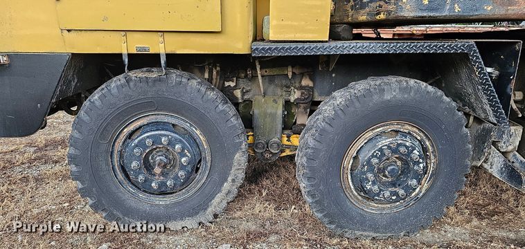 image for item DQ1120 1971 P&H Crane 430ATC-8X4  crane truck