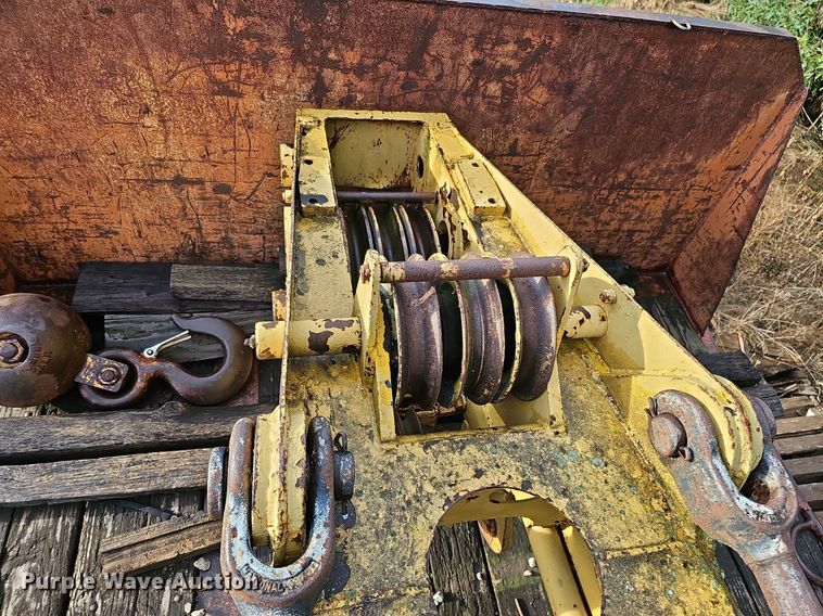 image for item DQ1120 1971 P&H Crane 430ATC-8X4  crane truck