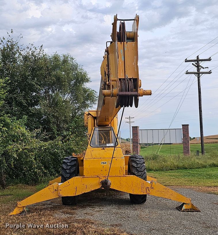 image for item DQ1121 P&H  crane