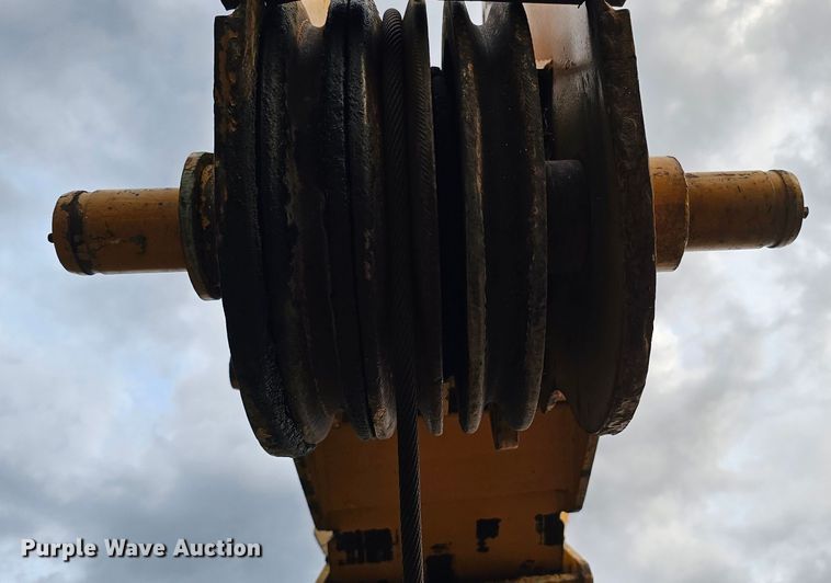 image for item DQ1121 P&H  crane