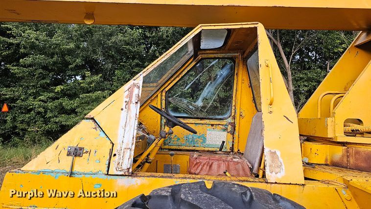 image for item DQ1121 P&H  crane