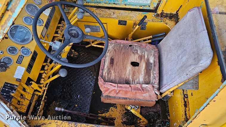 image for item DQ1121 P&H  crane