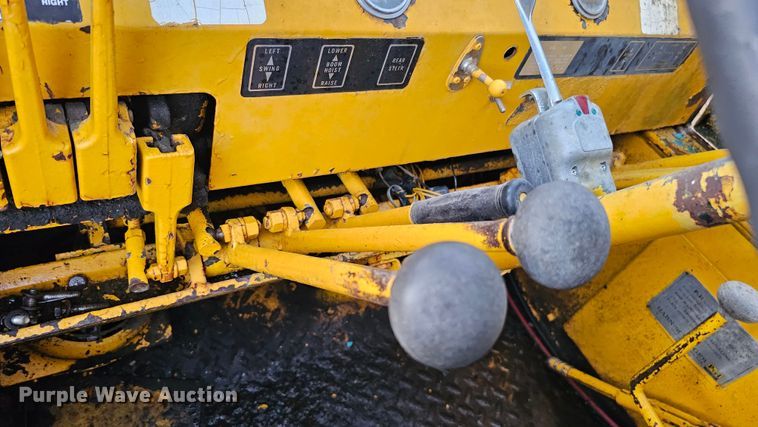 image for item DQ1121 P&H  crane