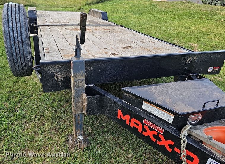 image for item DQ1122 2021 Maxey Trailers Mfg Maxx-D  tilt deck equipment trailer