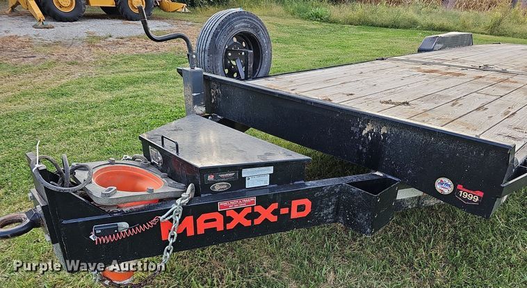 image for item DQ1122 2021 Maxey Trailers Mfg Maxx-D  tilt deck equipment trailer