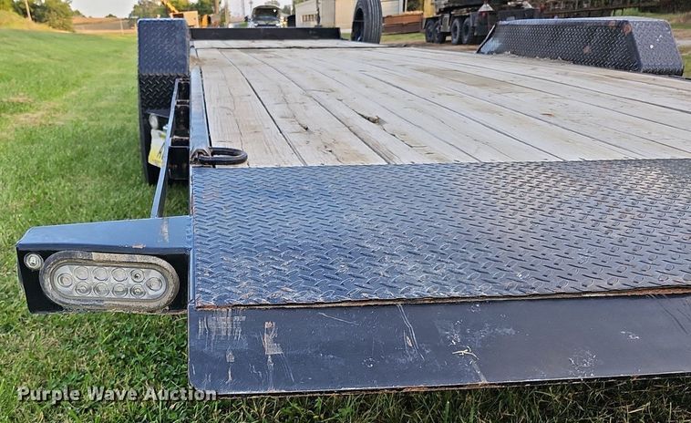 image for item DQ1122 2021 Maxey Trailers Mfg Maxx-D  tilt deck equipment trailer