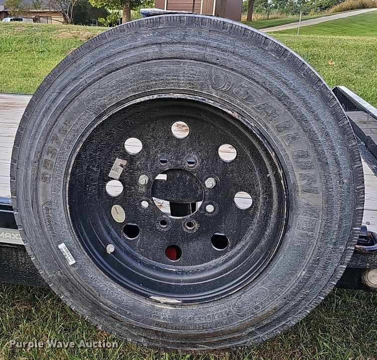 image for item DQ1122 2021 Maxey Trailers Mfg Maxx-D  tilt deck equipment trailer