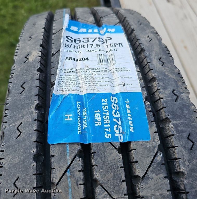 image for item DQ1122 2021 Maxey Trailers Mfg Maxx-D  tilt deck equipment trailer