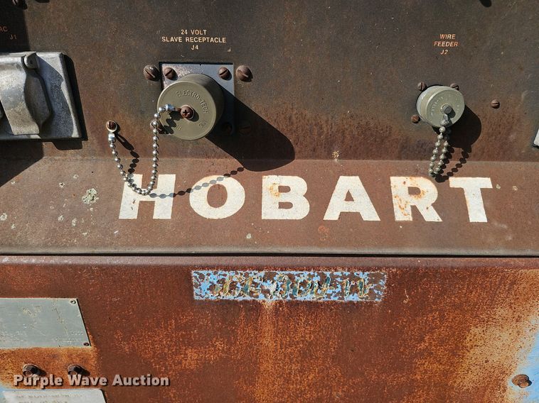 image for item DQ1124 1980 Hobart GCC-300-W  welder