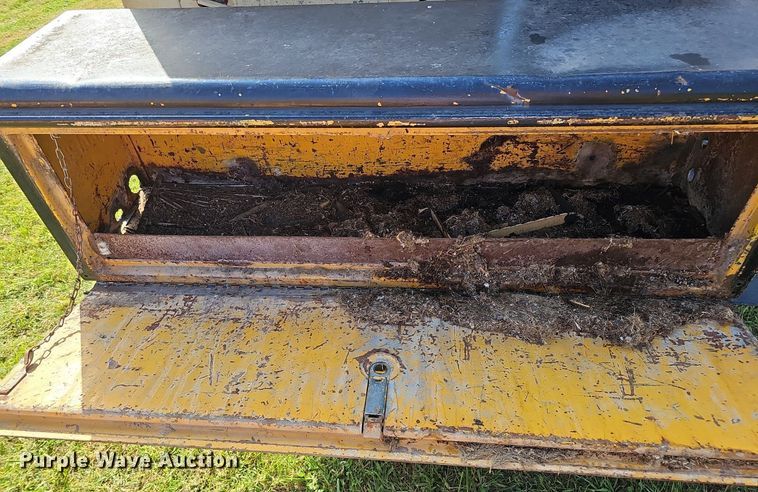 image for item DQ1124 1980 Hobart GCC-300-W  welder