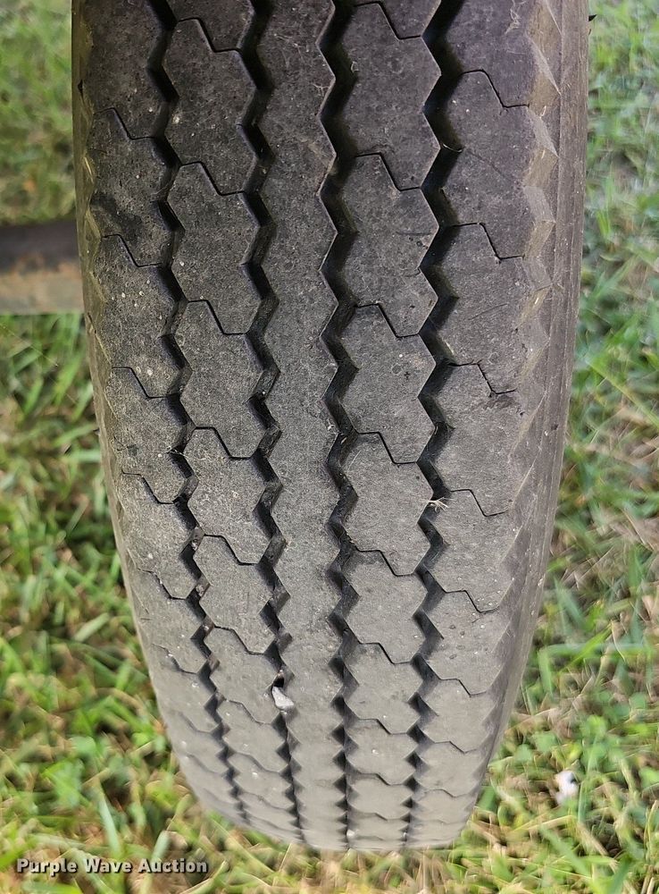 image for item DQ1124 1980 Hobart GCC-300-W  welder