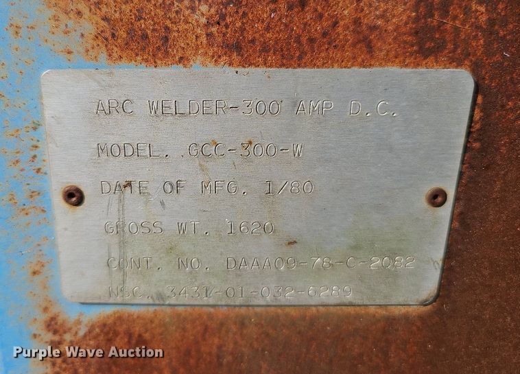 image for item DQ1124 1980 Hobart GCC-300-W  welder