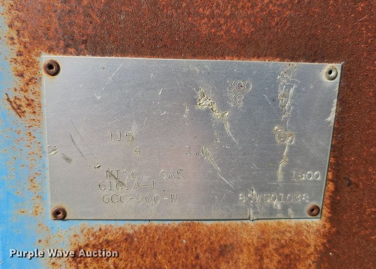 image for item DQ1124 1980 Hobart GCC-300-W  welder