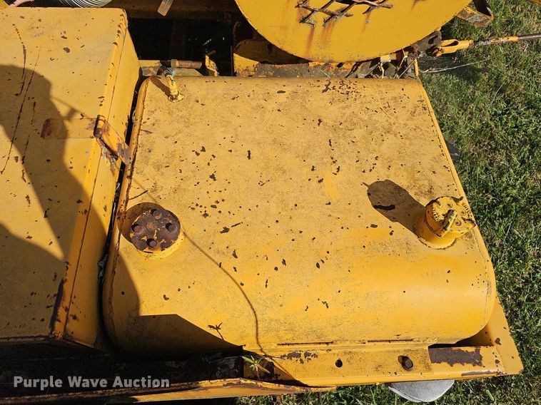 image for item DQ1125 Wood Chuck 3324D  wood chipper