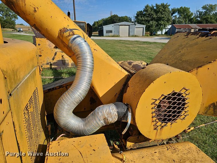 image for item DQ1125 Wood Chuck 3324D  wood chipper