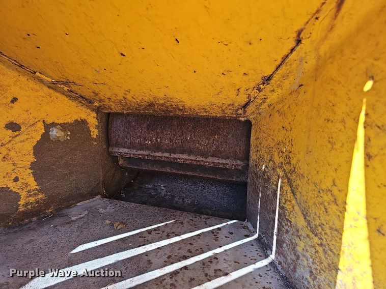 image for item DQ1125 Wood Chuck 3324D  wood chipper