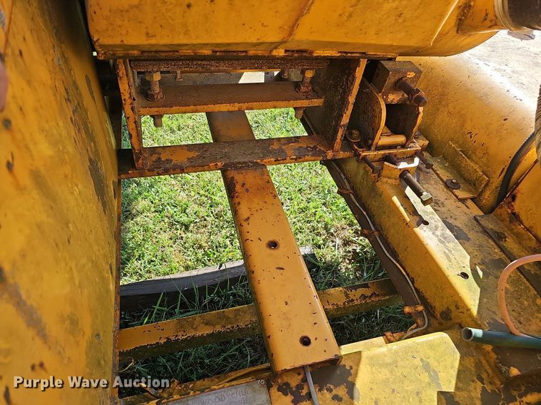 image for item DQ1125 Wood Chuck 3324D  wood chipper