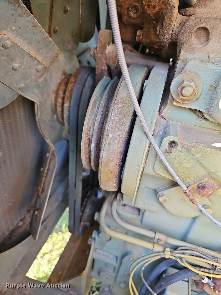 image for item DQ1125 Wood Chuck 3324D  wood chipper