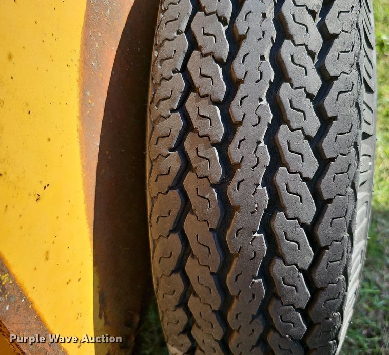 image for item DQ1125 Wood Chuck 3324D  wood chipper