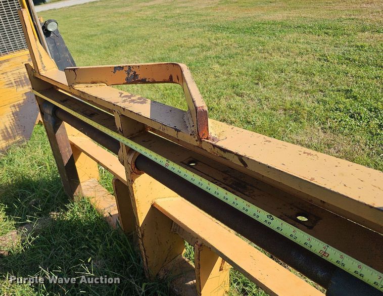 image for item DQ1126 Arrow  60" L wheel loader forks