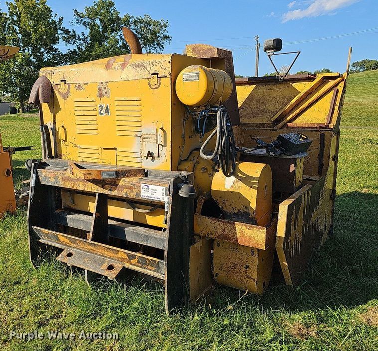 image for item DQ1127 Snogo P-3D  snow blower