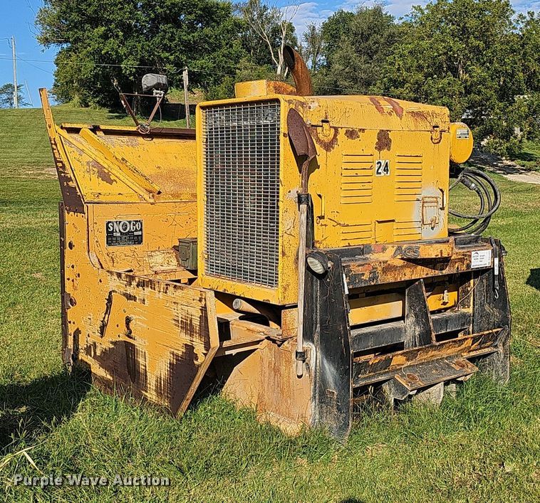 image for item DQ1127 Snogo P-3D  snow blower