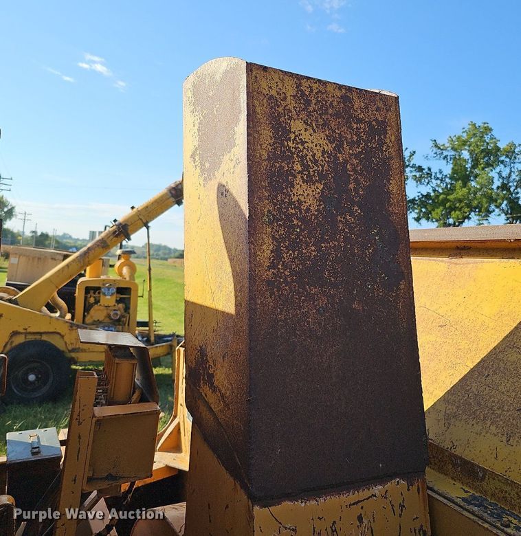 image for item DQ1127 Snogo P-3D  snow blower