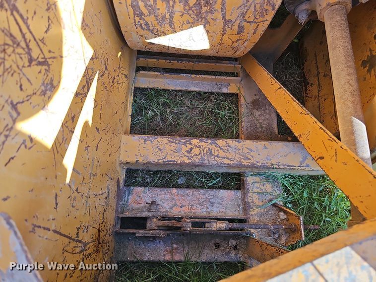 image for item DQ1127 Snogo P-3D  snow blower