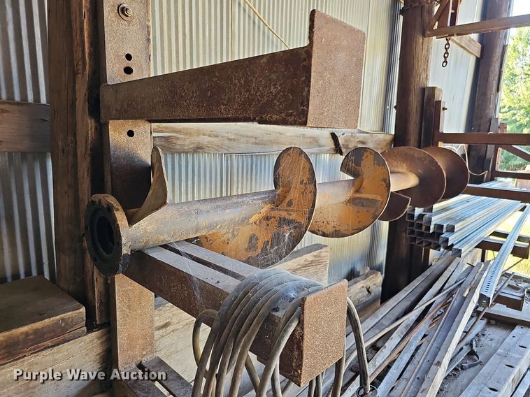 image for item DQ1127 Snogo P-3D  snow blower