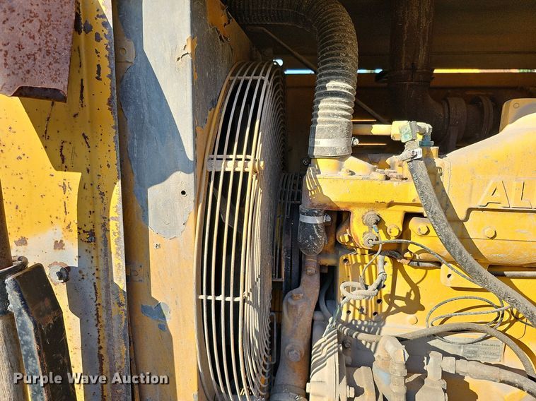 image for item DQ1127 Snogo P-3D  snow blower