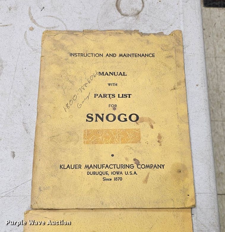 image for item DQ1127 Snogo P-3D  snow blower