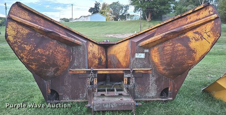 image for item DQ1129 Baker 265AV  V-plow