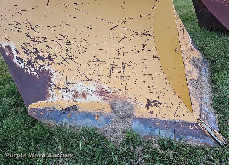 image for item DQ1130 Henke  V-plow