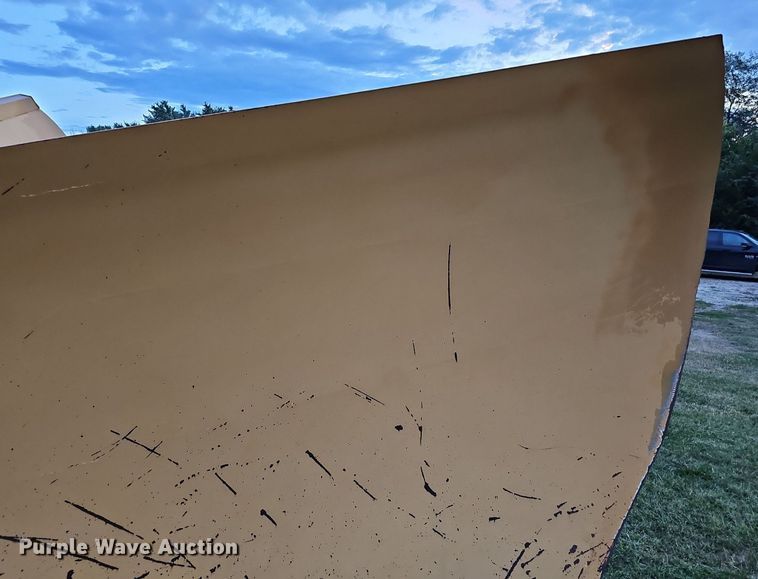 image for item DQ1130 Henke  V-plow