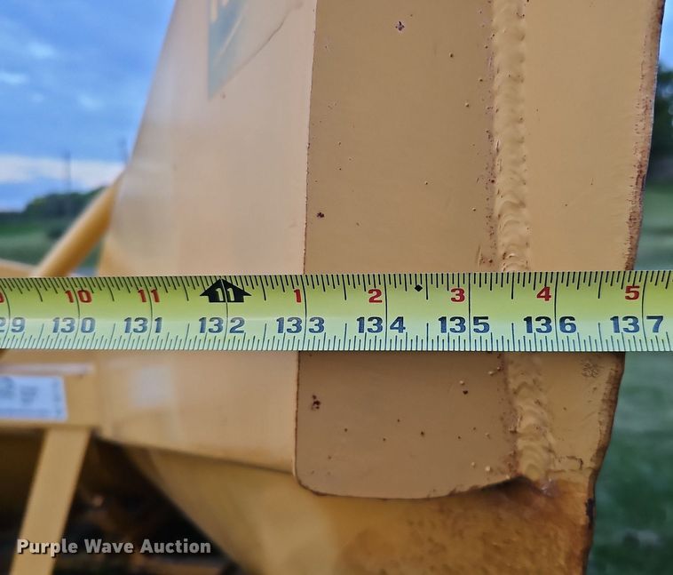 image for item DQ1130 Henke  V-plow