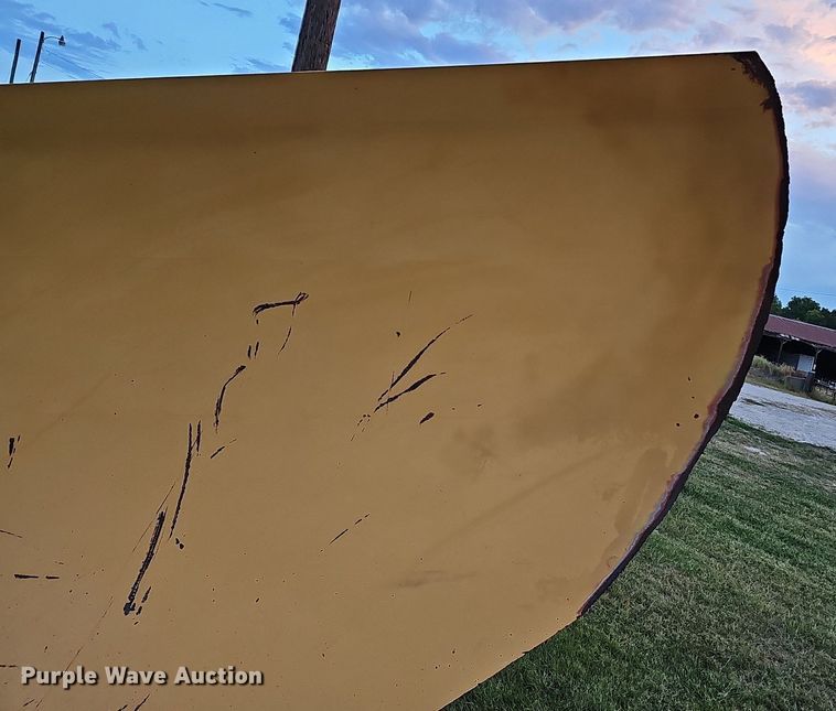 image for item DQ1131 Henke  V-plow