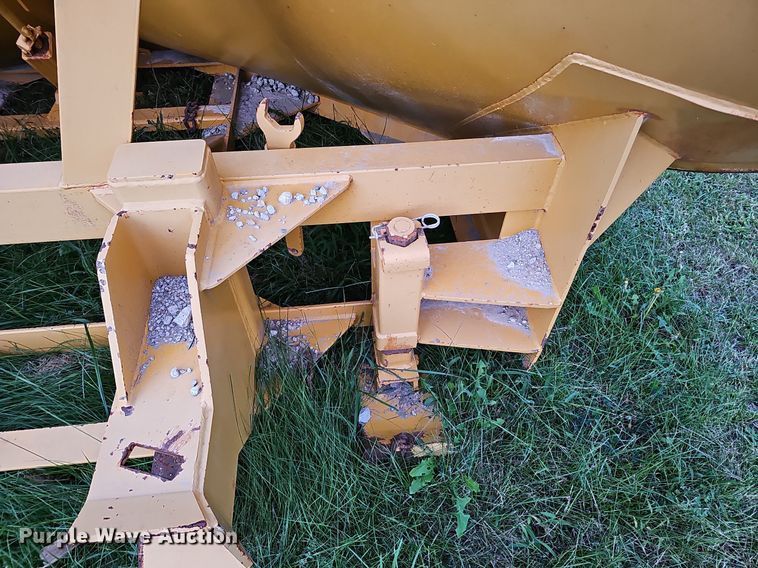 image for item DQ1131 Henke  V-plow