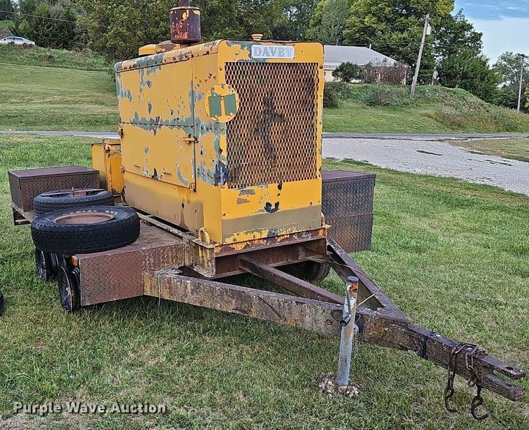 image for item DQ1132 1973 Davey Compressor Co. 14M250 RPV  air compressor