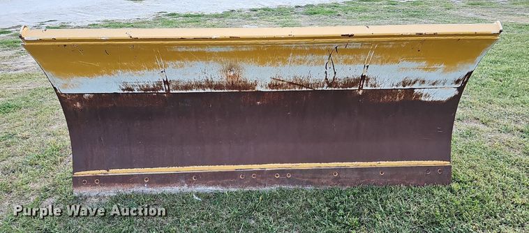 image for item DQ1133 Henke  96"W snow plow