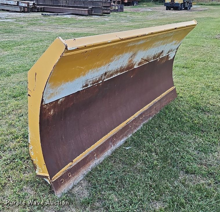 image for item DQ1133 Henke  96"W snow plow