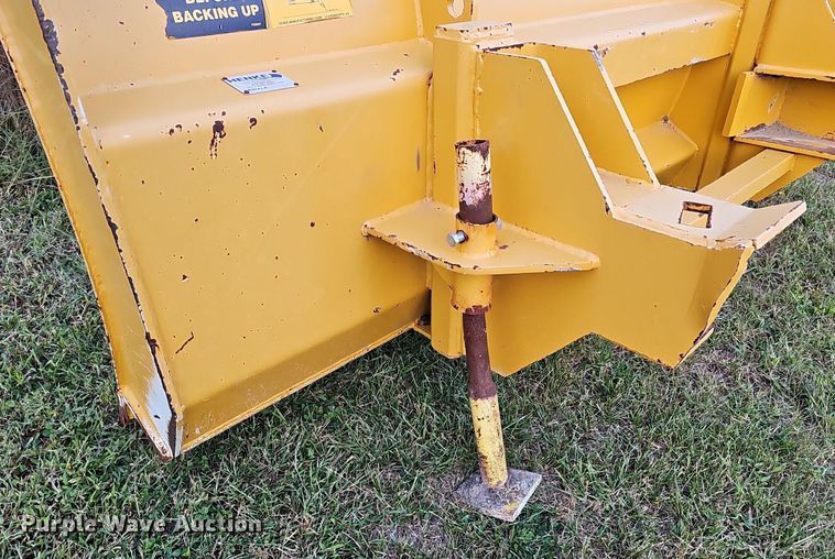 image for item DQ1133 Henke  96"W snow plow