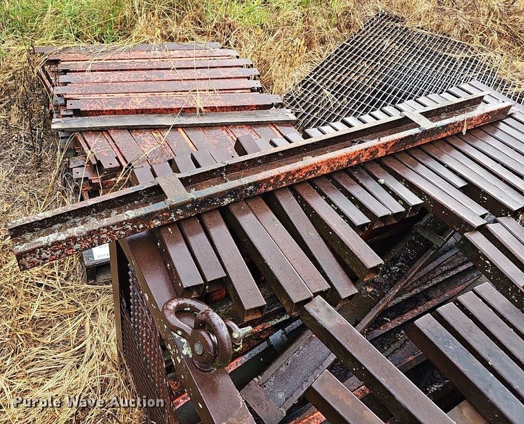 image for item DQ1135 Bridge scaffolding