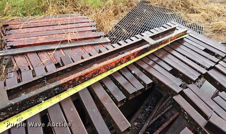 image for item DQ1135 Bridge scaffolding