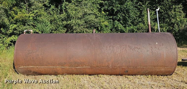 image for item DQ1136 (2) fuel tanks