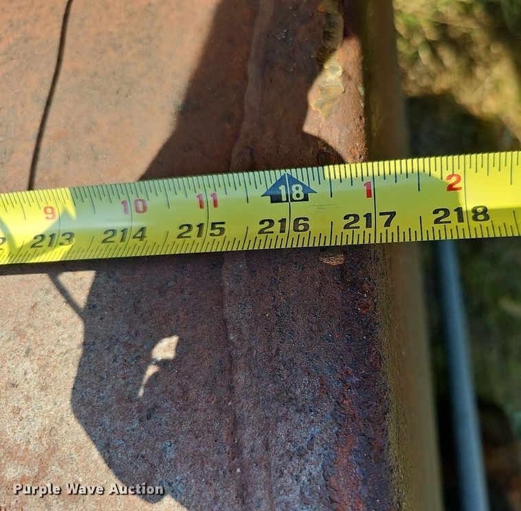 image for item DQ1136 (2) fuel tanks