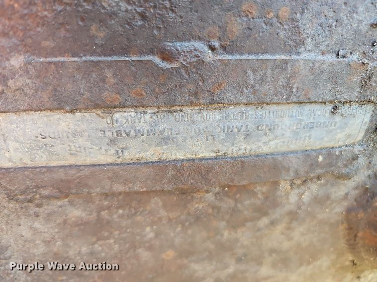 image for item DQ1136 (2) fuel tanks