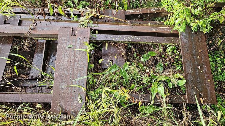 image for item DQ1137 (4) bridge safety supports